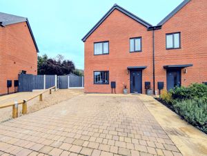 Photo 25- click for photo gallery